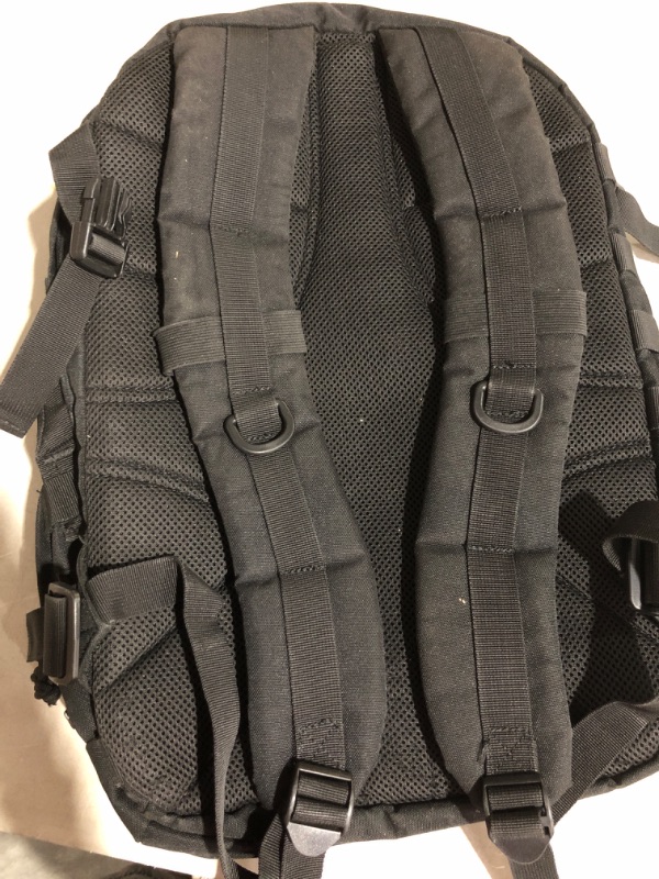 Photo 4 of * item used * minor damage * dirty *
HIGHLAND TACTICAL Men's Roger, Black, 1 Size fits All
