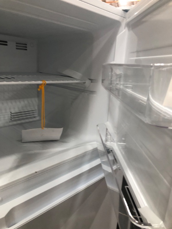 Photo 6 of 10.1 cu. ft. Top Freezer Refrigerator in White
