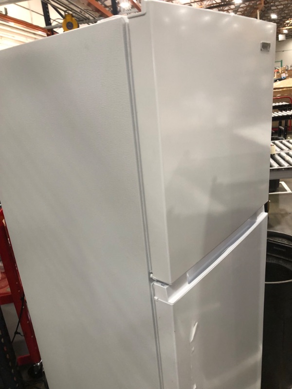 Photo 5 of 10.1 cu. ft. Top Freezer Refrigerator in White
