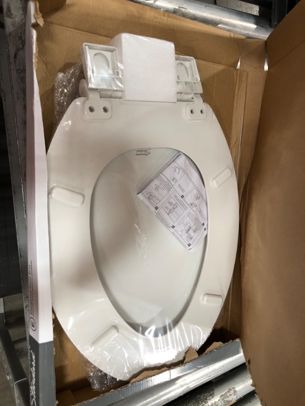 Photo 2 of [READ NOTES]
American Standard Moments Wood White Elongated Soft Close Toilet Seat