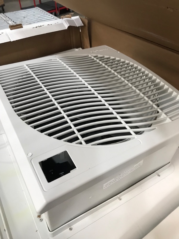 Photo 9 of *FOR PARTS*- MasterCool 4000-CFM 3-Speed Indoor/Outdoor Window Evaporative Cooler for 2000-sq ft (Motor Included)