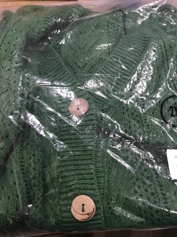 Photo 1 of   V NECK GREEN SWEATER  2X LARGE