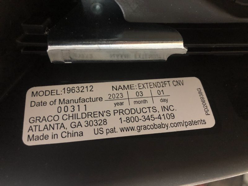 Photo 4 of ***CUSHIONS AND CUPHOLDERS MISSING - SEE NOTES***
Graco Extend2Fit Convertible Car Seat, Gotham
