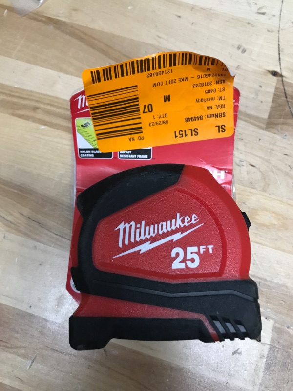 Photo 2 of Milwaukee 48-22-6625 25' General Contactor Tape Measure
