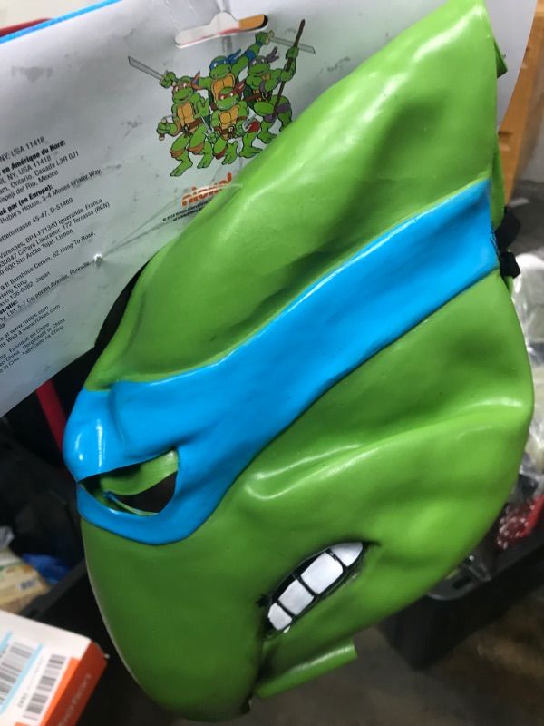 Photo 2 of Leonardo Adult Vinyl Mask