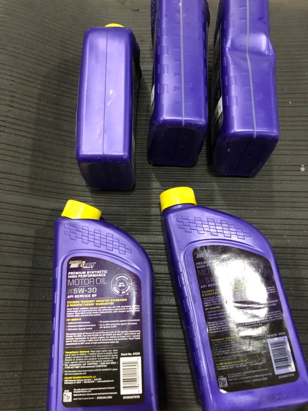 Photo 2 of *THEY'RE NOT FULL** 5PK--Royal Purple 01530 API-Licensed SAE 5W-30 High Performance Synthetic Motor Oil - 1 Qt 1 Quart (32 Ounces)