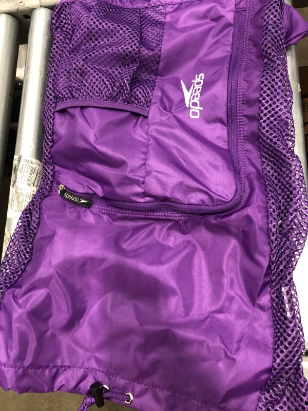 Photo 2 of *COLOR MAY VARY** Speedo Deluxe Ventilator Mesh Equipment Bag
