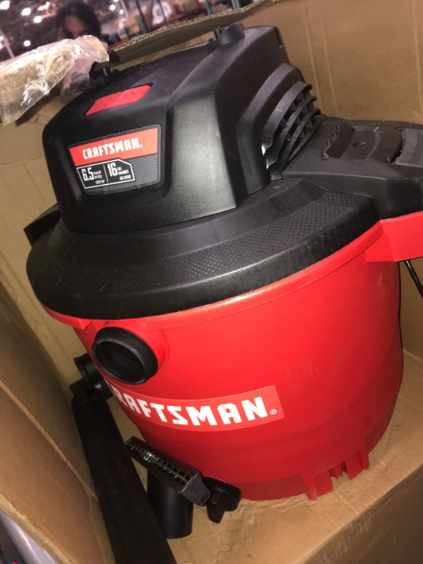 Photo 2 of *POWERS ON* craftsman 17595 16 gallon 6.5 peak hp wet/dry vac, heavyduty shop vacuum with attachments