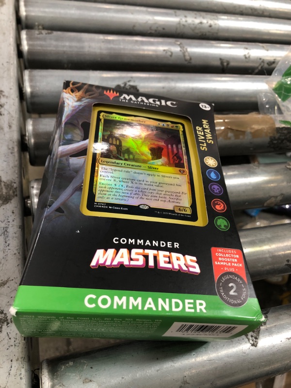 Photo 3 of **MISSING PARTS** Magic: The Gathering Commander Masters Commander Deck Bundle – Includes All 4 Decks (1 Eldrazi Unbound, 1 Enduring Enchantments, 1 Planeswalker Party, and 1 Sliver Swarm)