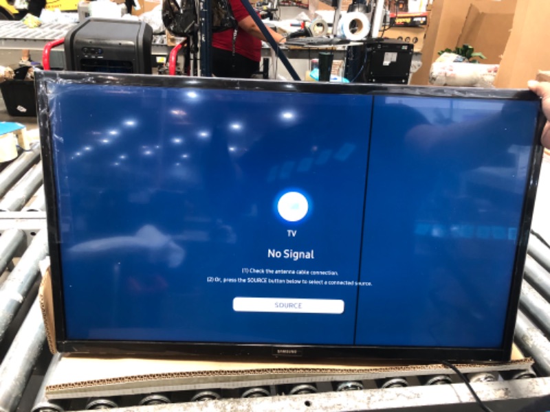 Photo 4 of SAMSUNG 32-inch Class LED Smart FHD TV 1080P (UN32N5300AFXZA, 2018 Model)