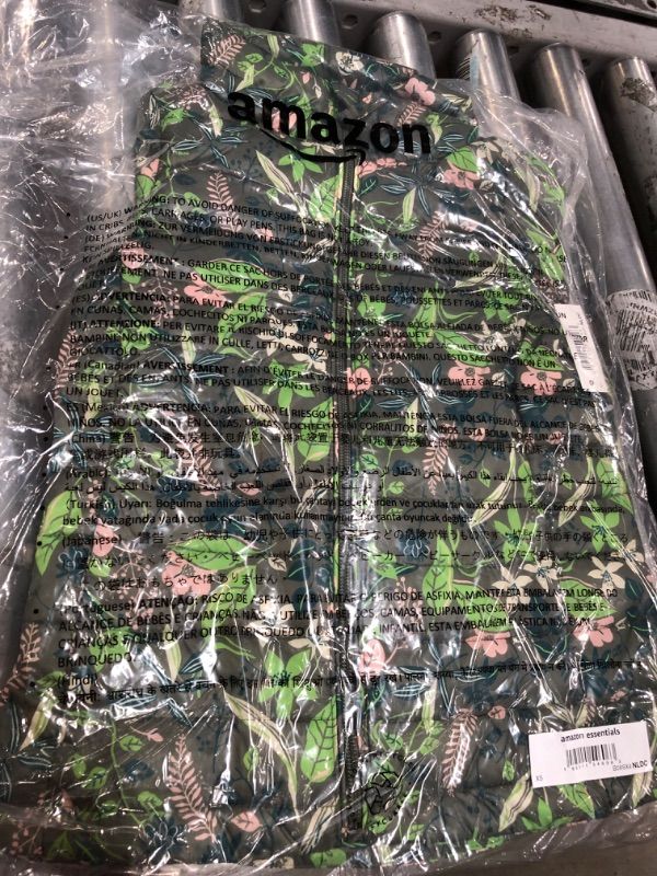 Photo 2 of * used item *
Amazon Essentials Girls and Toddlers' Lightweight Water-Resistant Packable Mock Puffer Jacket size XS
