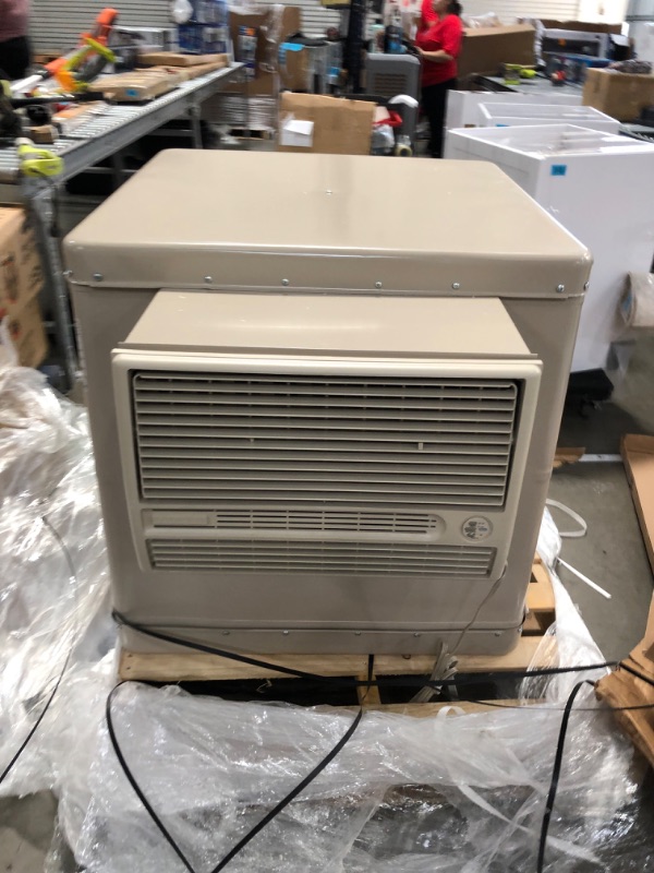 Photo 3 of 4700 CFM Remote Control Window Cooler RWC50