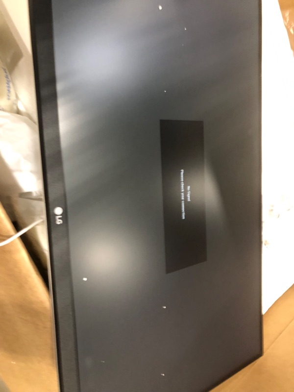 Photo 2 of LG UltraFine 27-Inch Computer Monitor 27UP850N-W, IPS 4K with VESA DisplayHDR400 and USB Type-C, White Power Delivery : 90W