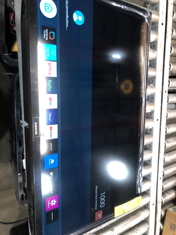 Photo 1 of SAMSUNG 32-inch Class LED Smart FHD TV 1080P (UN32N5300AFXZA, 2018 Model)