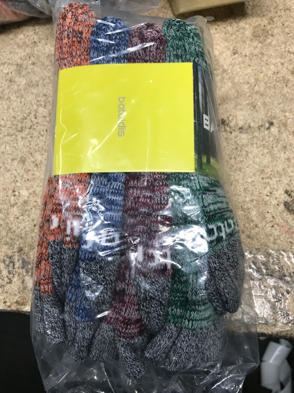 Photo 1 of Bataids Hiking Socks 4 Pairs LG