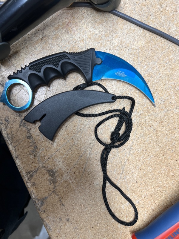 Photo 2 of 7.5" FULL TANG KARAMBIT WITH HARD SHEATH & NECKLACE (BLUE)
