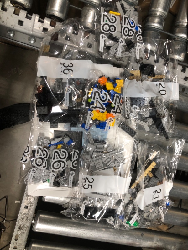 Photo 7 of ***USED - MISSING PARTS - SEE NOTES***
LEGO Star Wars The Razor Crest 75331 Building Set for Adults (6,186 Pieces)