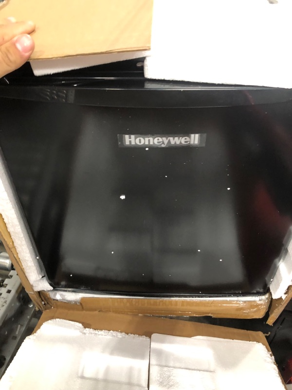 Photo 3 of *NON FUNCTIONAL*FOR PARTS
Honeywell Mini Compact Fridge Countertop, 1.1 Cubic Feet, Single Door 