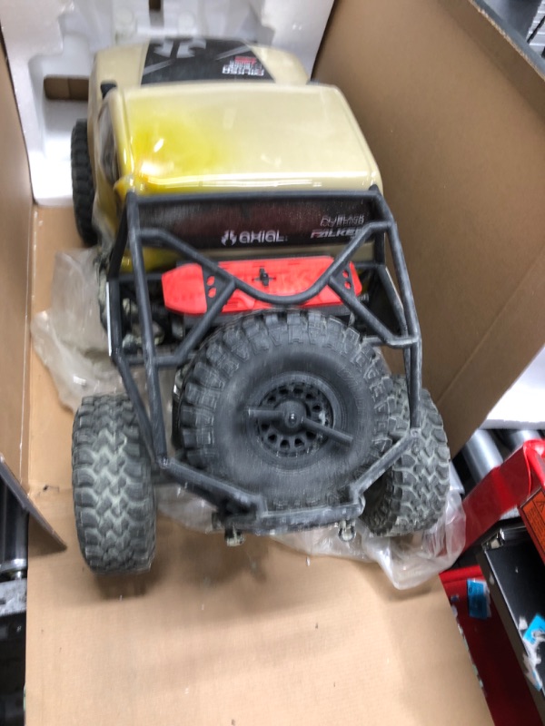 Photo 6 of Axial RC Crawler 1/6 SCX6 Trail Honcho 4 Wheel Drive RTR (Transmitter and Receiver Included, Battery and Charger Not Included), Sand, AXI05001T2, Trucks Electric