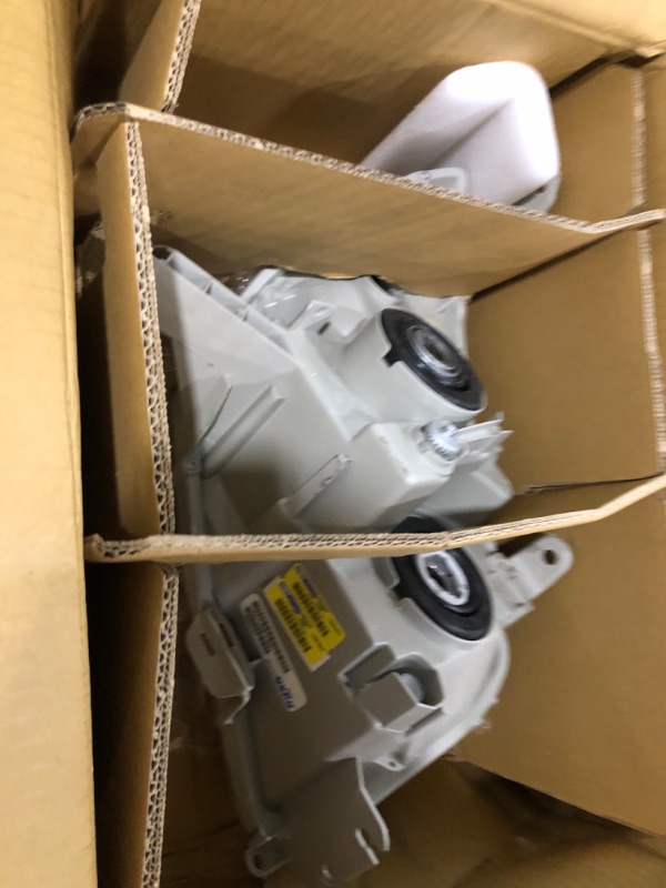 Photo 1 of DEPO 312-1193R-UC1 Replacement Passenger Side Headlight Assembly (This product is an aftermarket product. It is not created or sold by the OE car company) Passenger Side (RH)