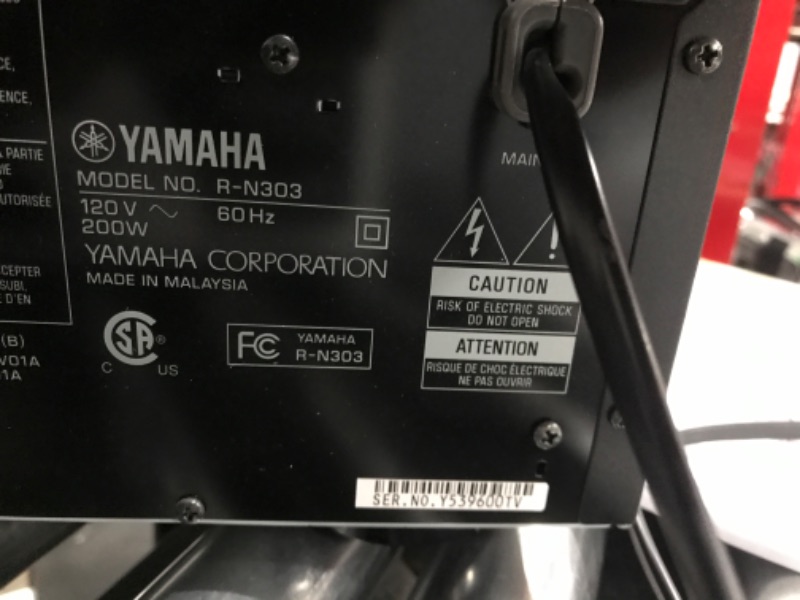 Photo 4 of YAMAHA R-N303BL Stereo Receiver with Wi-Fi, Bluetooth & Phono // FOR PARTS 