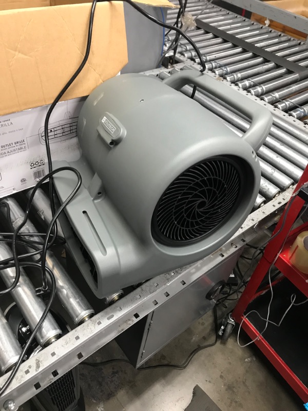 Photo 2 of Utilitech 1/2-HP 2800-CFM Centrifugal Indoor Blower Fan
