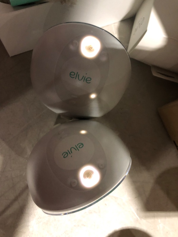 Photo 4 of ***USED - POWERS ON - UNABLE TO TEST FURTHER***
Elvie Breast Pump - Double, Wearable Breast Pump with App