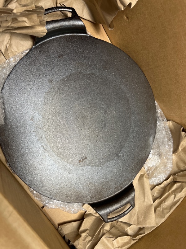 Photo 2 of 15" Cast Iron Pizza Pan