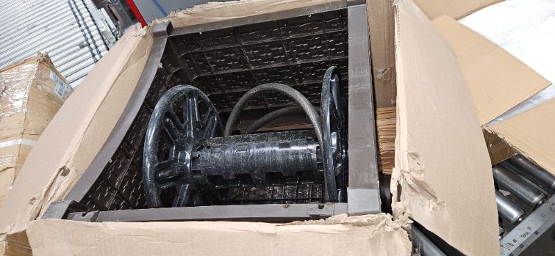 Photo 1 of (VISIBLY USED)  Suncast Wicker Hideaway Hose Cart Plastic 225-ft Hideaway Hose Reel
 Suncast CPLSMW200 SMW200 Hose Reel
