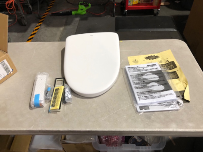 Photo 2 of ***DAMAGED - CRACKED - FOR PARTS - SEE COMMENTS - NONREFUNDABLE***
TOTO SW4736AT40#01 WASHLET+ Electronic Bidet Toilet Seat, Elongated, Cotton White Cotton White Elongated