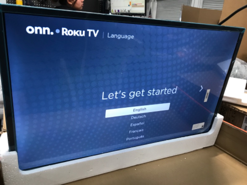 Photo 2 of Onn. 32" Class 720p HD LED Roku Smart TV (100012589)