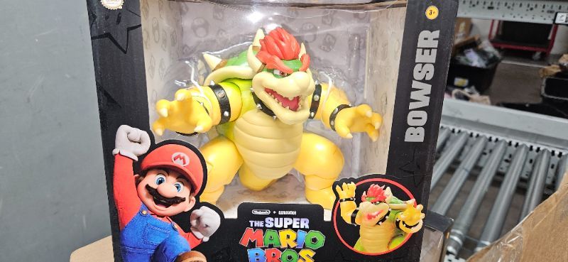 Photo 2 of The Super Mario Bros. Movie 7-Inch Feature Bowser Action Figure with Fire Breathing Effects