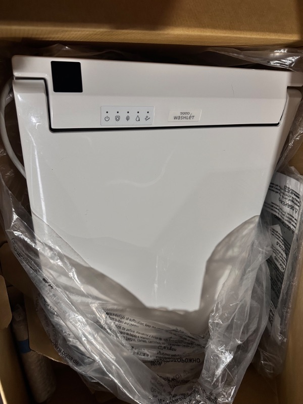 Photo 4 of **READ NOTES BELOW**TOTO SW3084#01 WASHLET C5 Electronic Bidet Toilet Seat with PREMIST and EWATER+ Wand Cleaning, Elongated, Cotton White C5 Elongated Cotton White Toilet Seat