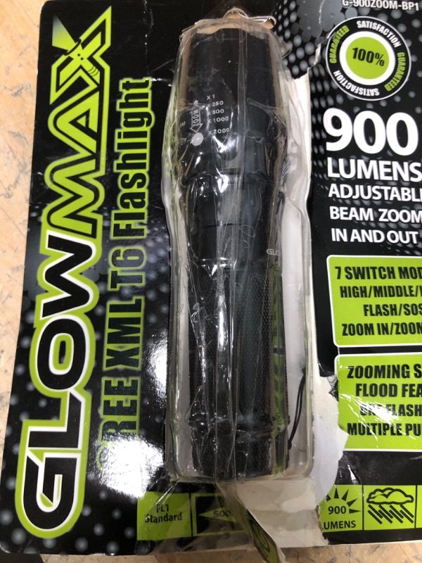 Photo 2 of Glow Max G G-900ZOOM-BP1 900 Lumen Zoom Flashlight, Blister of 1
