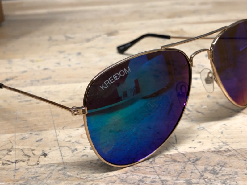 Photo 2 of KREEDOM SUNGLASSES GOLD RETRO  AVIATOR