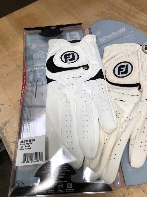 Photo 2 of FootJoy Men's WeatherSof 2-Pack Golf Gloves in White Size S {66152}
