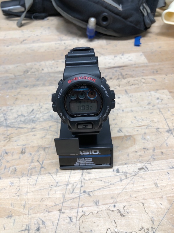 Photo 2 of * used * not in packaging *
G-Shock DW6900
