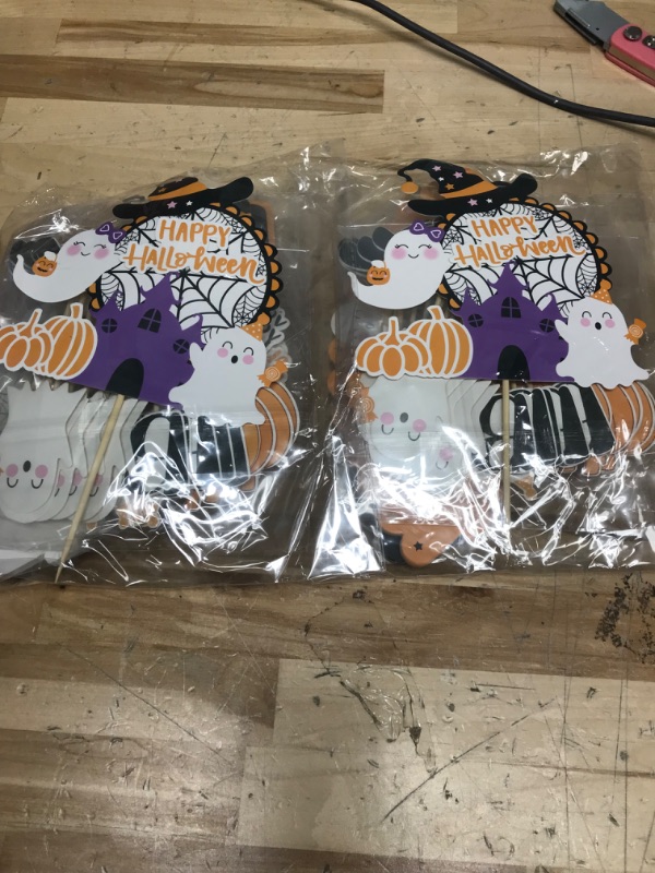 Photo 2 of 160 Pcs Halloween Cupcake Toppers Cupcake Liners Pumpkin 40 Pcs Cupcake Wrapper and 40 Pcs Cupcake Toppers muffin Case Trays for Halloween, Birthday, Decoration Party Supply (girl ghost)