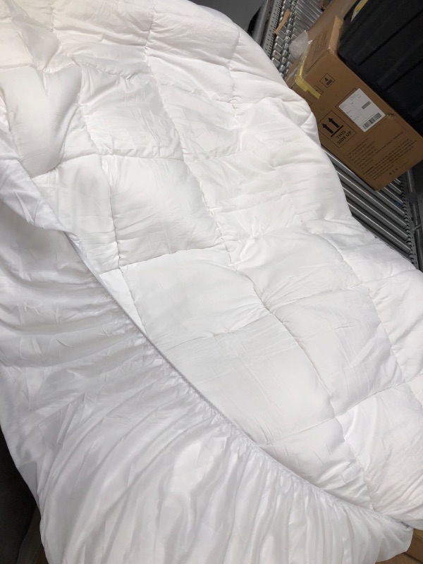 Photo 1 of 
Queen Mattress Protector, Waterproof Breathable Noiseless Queen Mattress Pad with Deep Pocket for 6-18 inches Mattress, White
Size:Queen
Style:Diamond