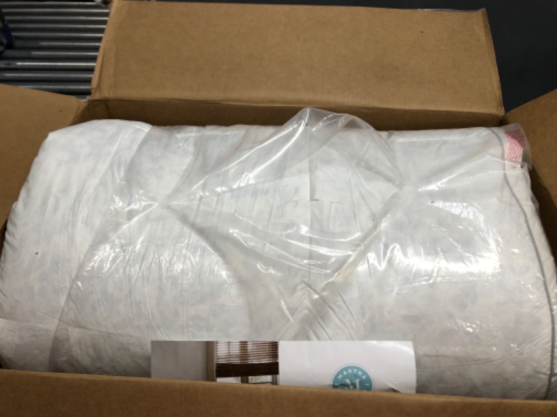 Photo 3 of **********damaged, has tear**************
Martha Stewart Mattress Topper Full Size - 3 Inch Feather Bed 100% Cotton Cover Fabric- All Seasons Fluffy White Mattress Pad Feather Topper Relieve Back Pain for Bedroom
