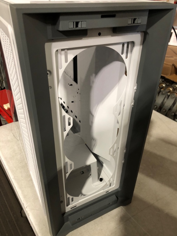 Photo 4 of **MISSING PARTS*SEE NOTES**
Corsair iCUE 5000X RGB Tempered Glass Mid-Tower ATX PC Smart Case - White 