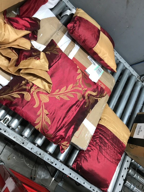 Photo 2 of 
HIG 7 Piece Comforter Set - Burgundy and Gold Faux Silk Fabric Embroidered - Claremont Bed in A Bag - Breathable and Wrinkle Resistant - 1 Comforter, 2...
Color:Burgundy
