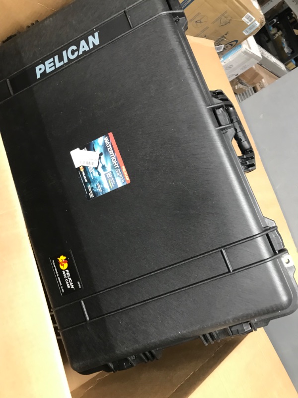 Photo 3 of Pelican 1650 Rolling Case No Foam (Black) Black No Foam