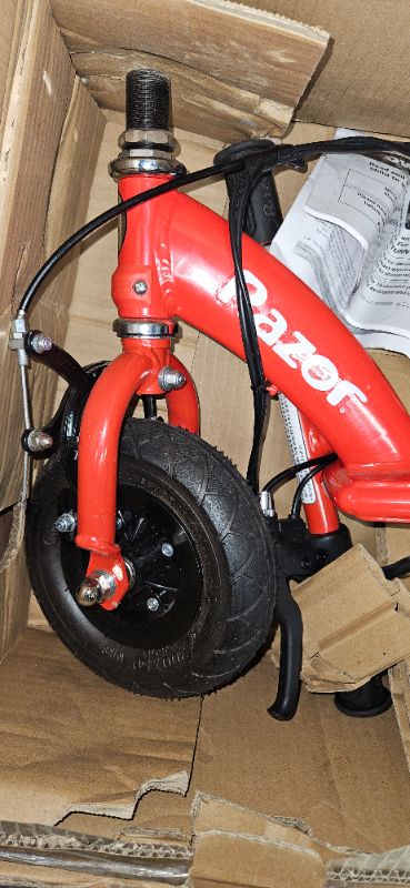 Photo 6 of *FOR PARTS ONLY*BROKEN
Razor E100 Electric Scooter (Red)