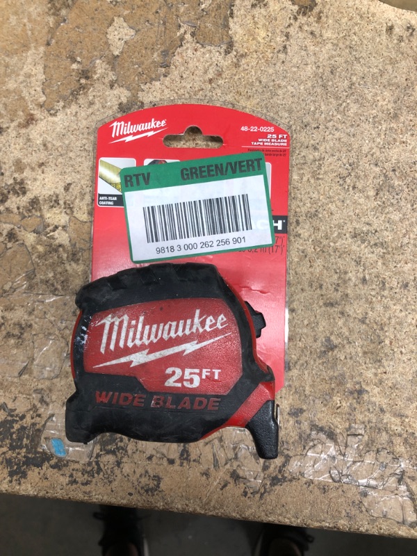 Photo 2 of 25' Milwaukee Wide Blade Tape Measure
