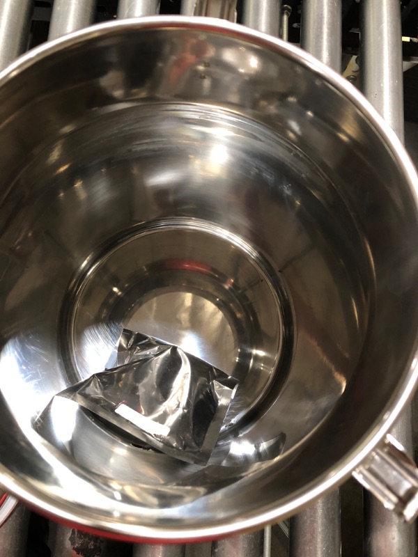 Photo 1 of 304 Stainless Steel Milk Can with Spigot 2.6 Gallon 10 Liter Metal Water Beverage Drink Dispenser Milk Pail Milk Bucket for Milk Wine Oil