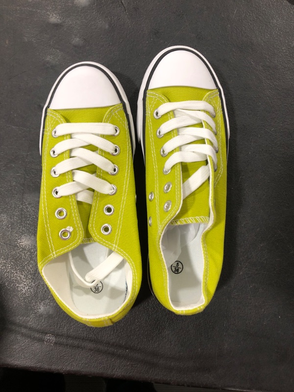 Photo 1 of (5) Women's Canvas Shoes