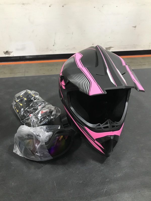 Photo 2 of Adult 4 Wheeler Helmet, Motocross Helmet DOT/FMVSS-218 Certification Comfortable and Breathable Full Helmets for Locomotives Used in All Seasons Large Pink