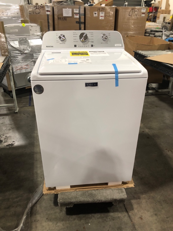 Photo 2 of Maytag 4.5-cu ft High Efficiency Agitator Top-Load Washer (White)
