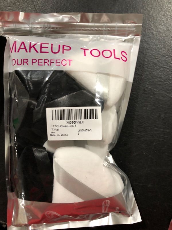Photo 1 of 12 PCS Powder Puff Triangle Makeup Puffs for Loose Setting Powder Face Body, Foundation Blender Velour Setting Powder Puff, Super Soft Eye Makeup Wedges Beauty Tools (6 Black 6 White)
